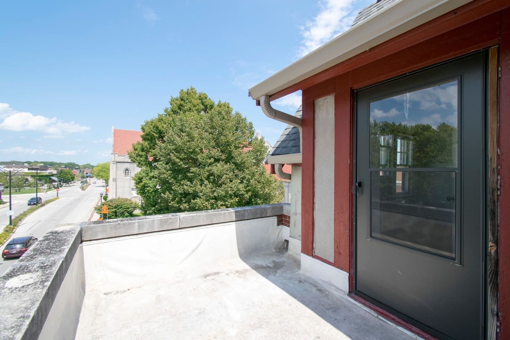 Urbana Apartment: 402 S. Race St