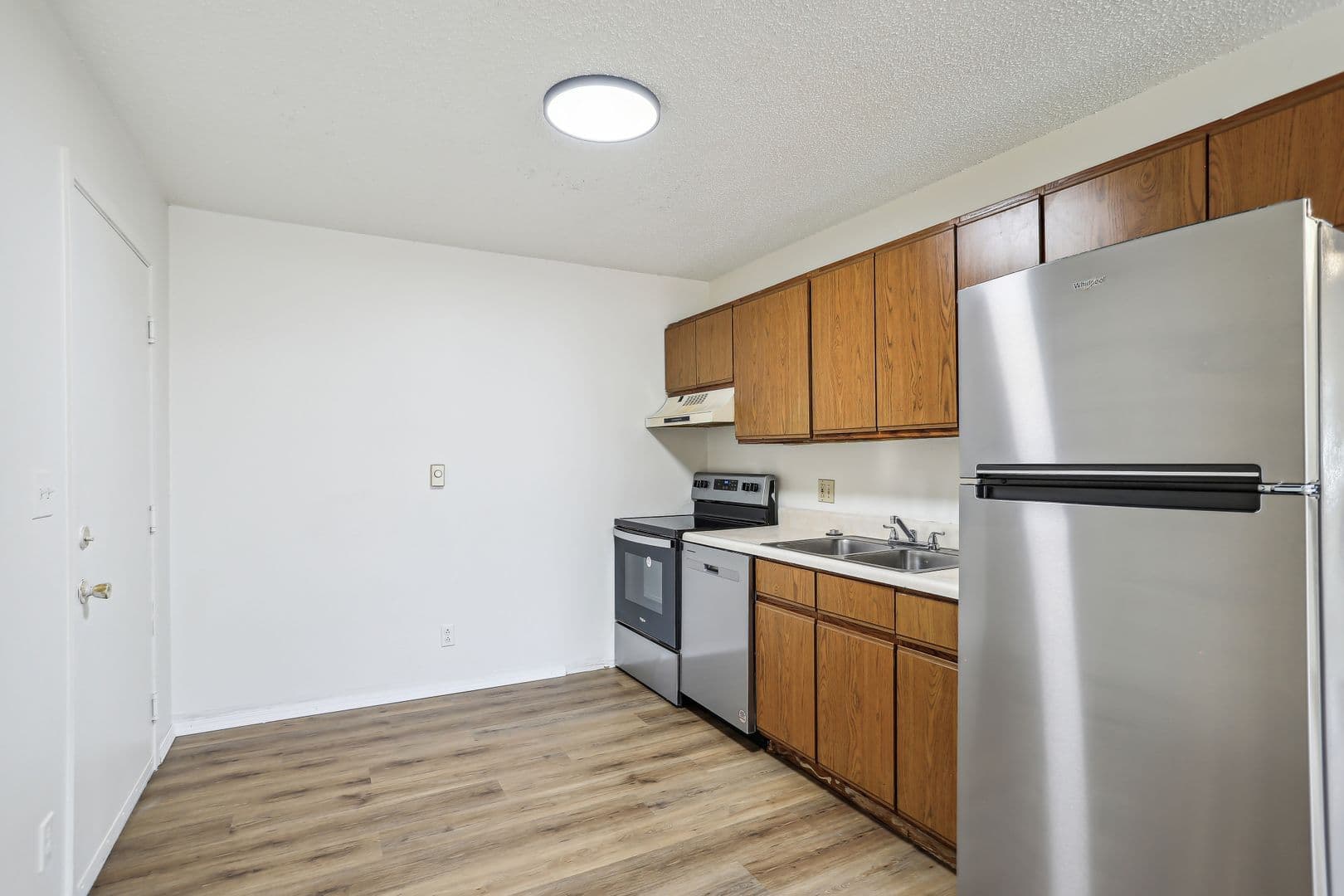 Champaign Apartment: 2402 Highview Ct