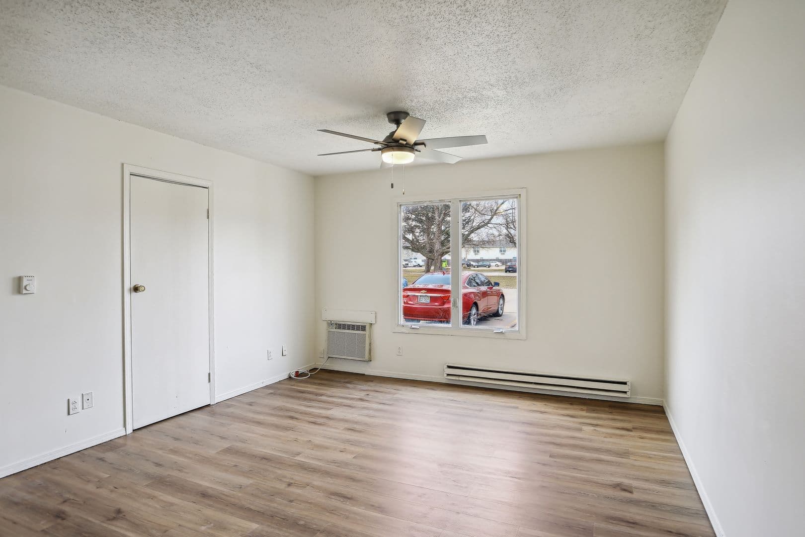 Champaign Apartment: 2402 Highview Ct
