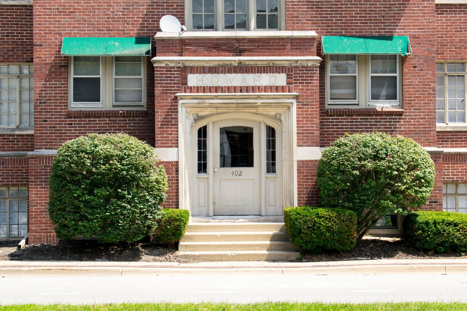 Urbana Apartment: 402 S. Race St