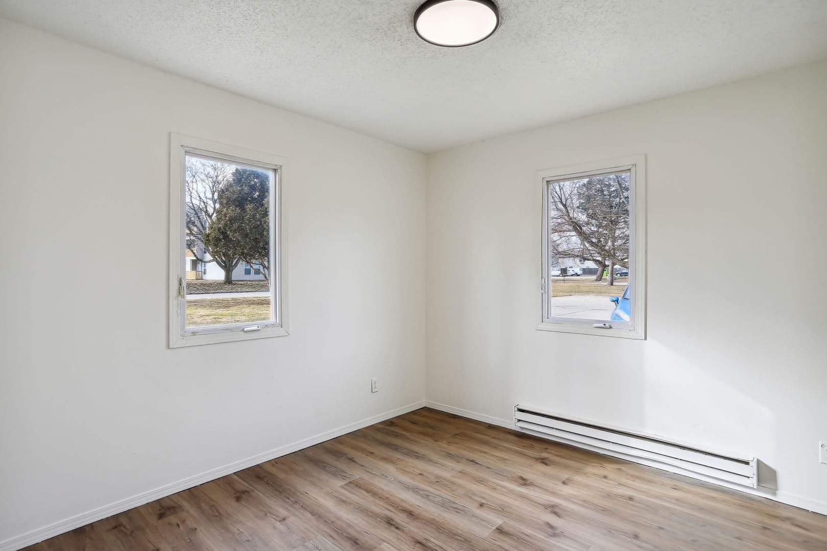 Champaign Apartment: 2402 Highview Ct
