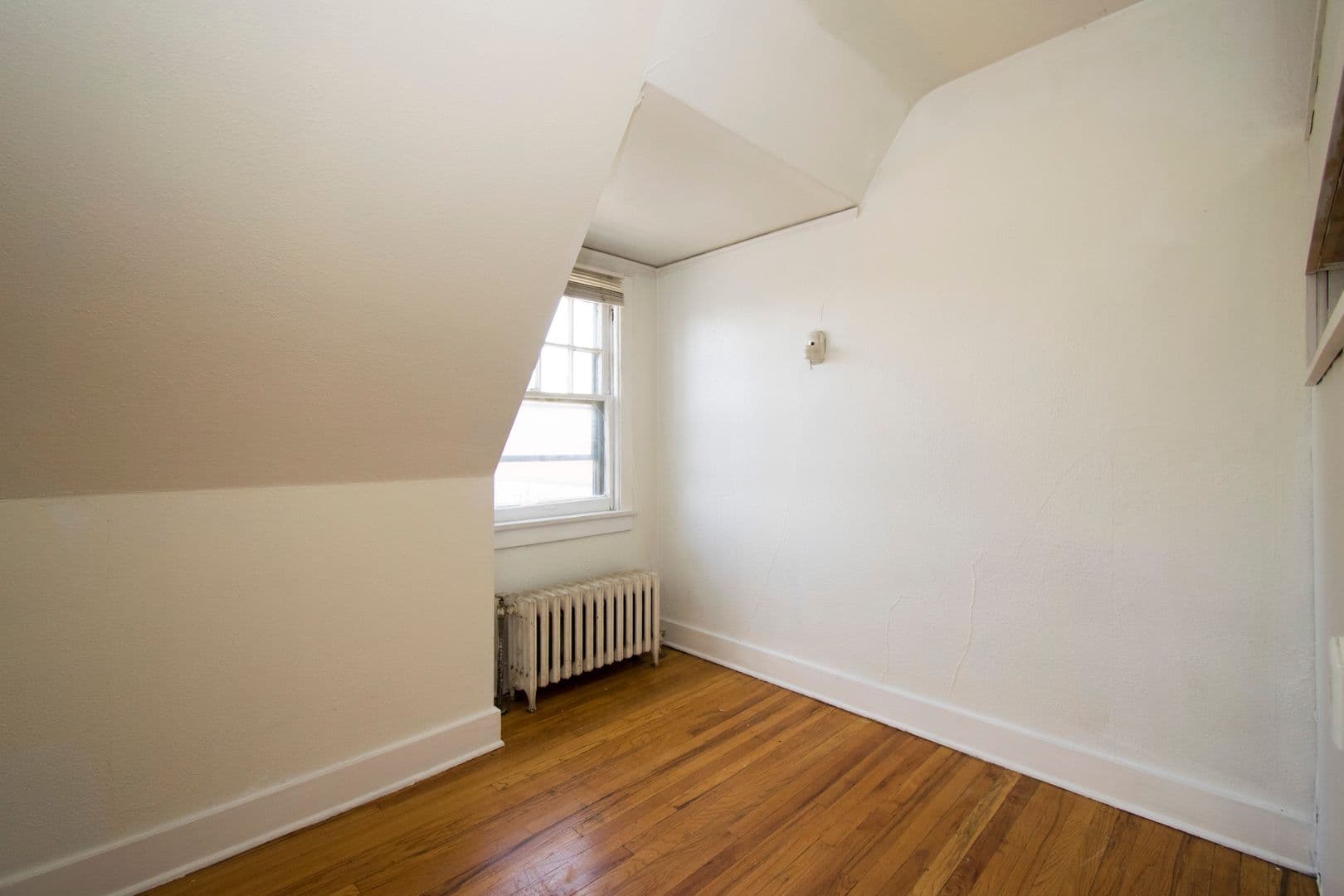 Urbana Apartment: 402 S. Race St