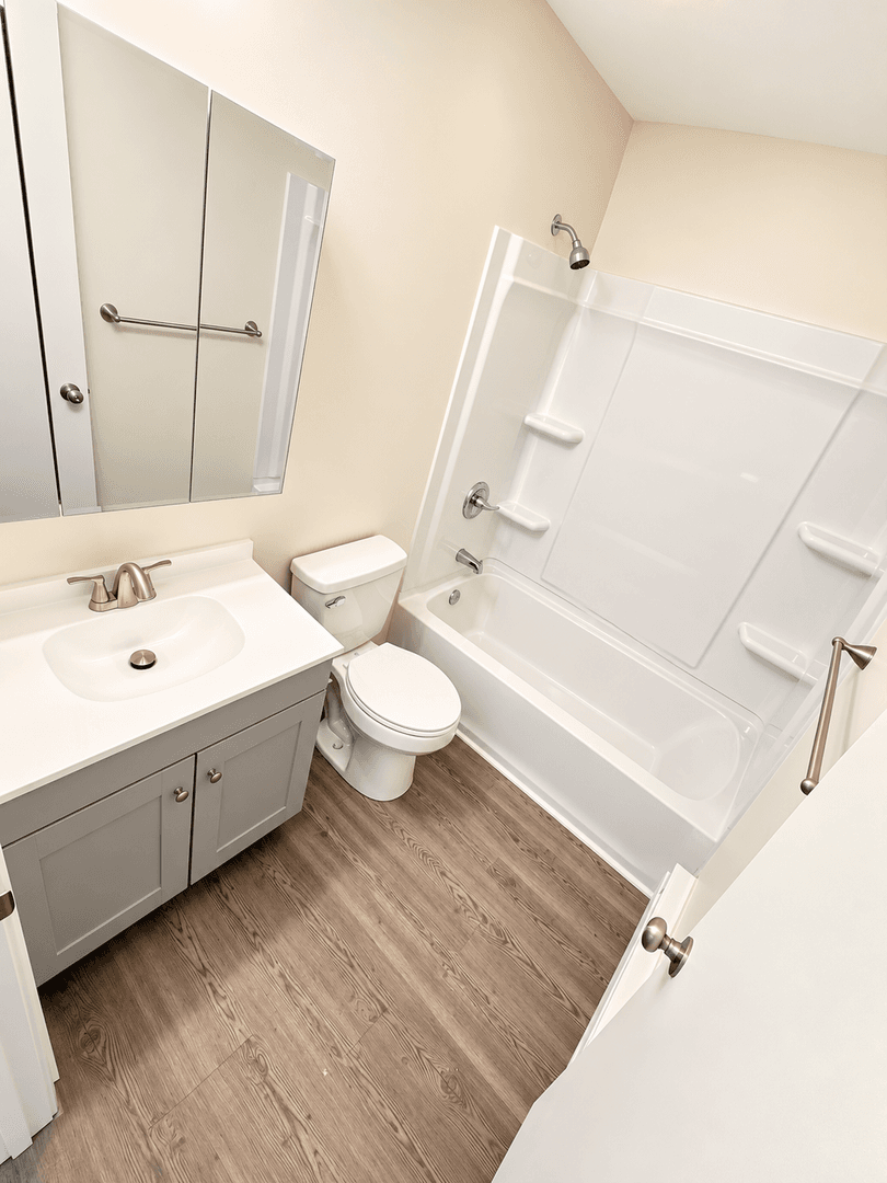 Champaign Apartment: 2406 HighView Ct