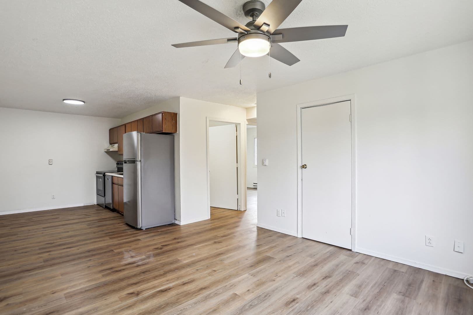 Champaign Apartment: 2402 Highview Ct