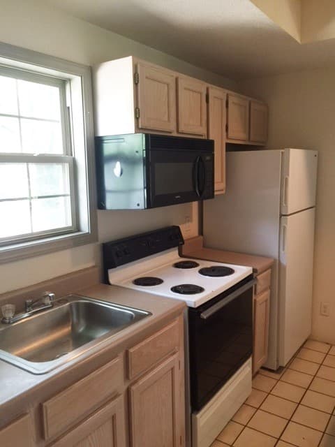 Urbana Apartment: 308 W. Green St
