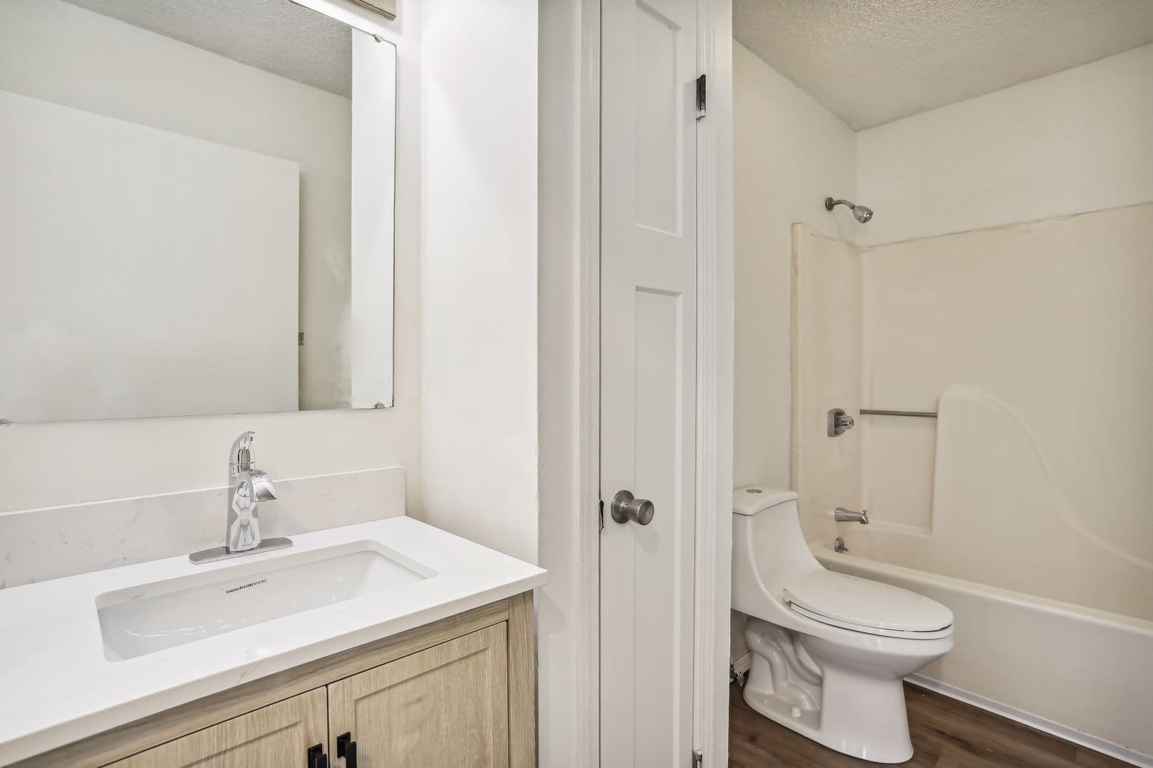 Champaign Apartment: 2402 Highview Ct
