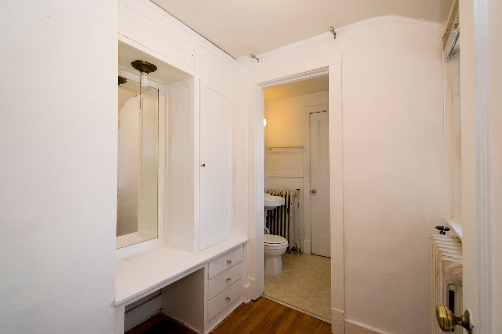 Urbana Apartment: 402 S. Race St