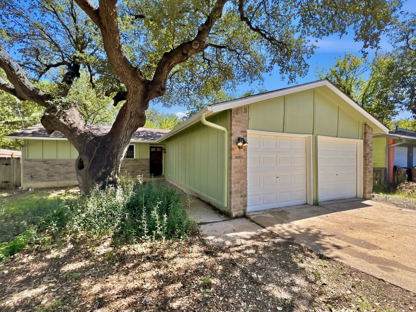 Austin House: 5201 Hedgewood Drive
