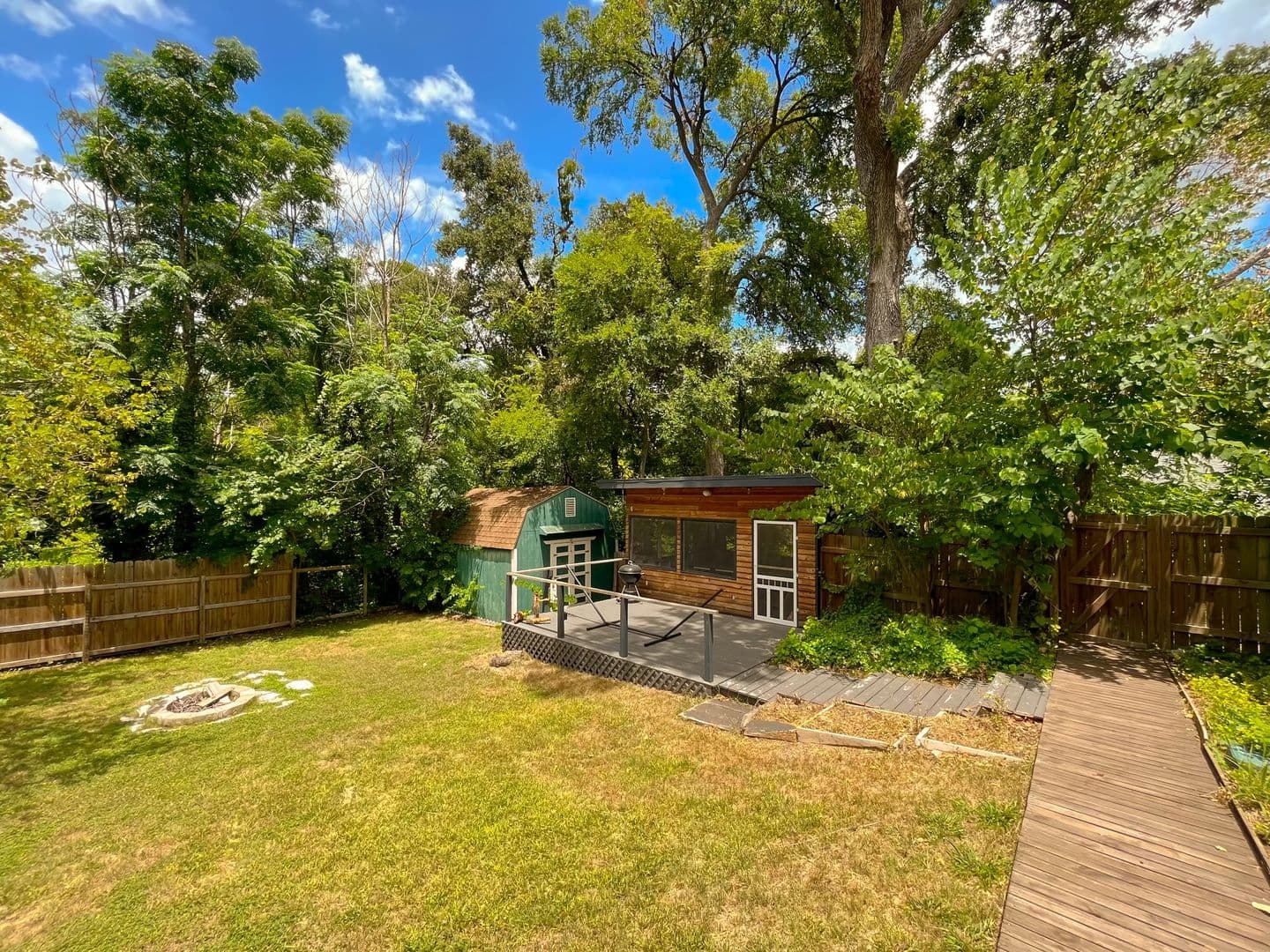 Austin House: 1200 Somerset Avenue