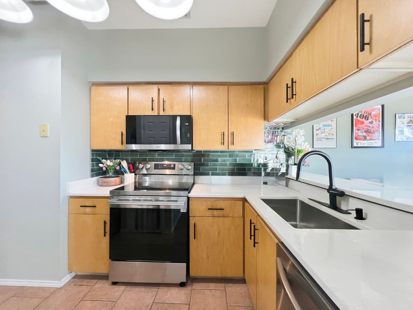 Austin House: 700 South 1st St