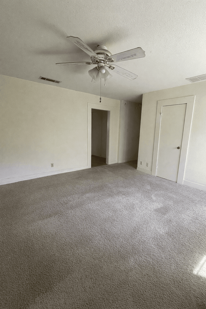 Austin Apartment: 4213 Avenue C