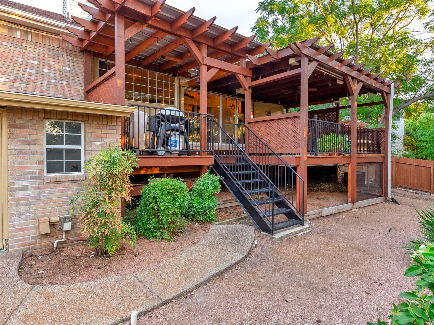 Round Rock House: 1900 Red Rock Dr
