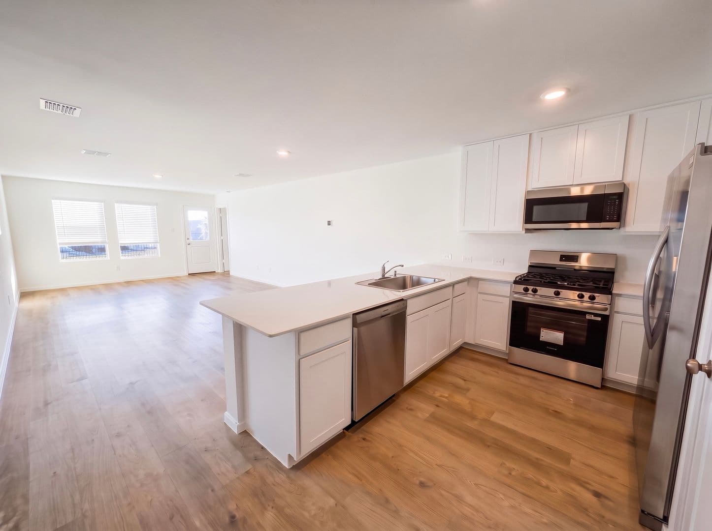 Providence Village House: 11048 Losino Avenue