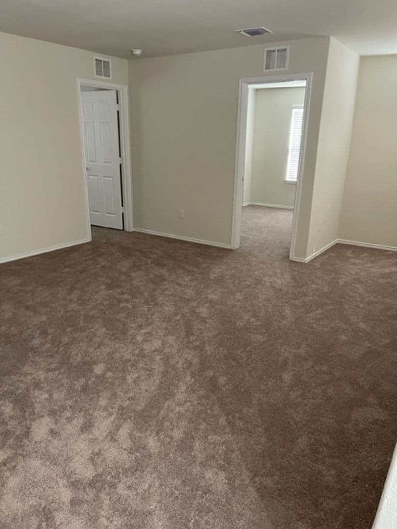 Leander House: 156 Purple Sandpiper Ln