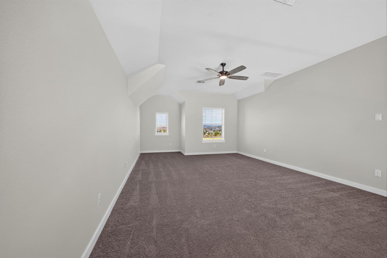 Round Rock House: 1330 Stone Manor Trail