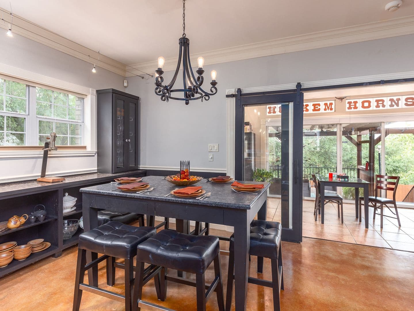 Round Rock House: 1900 Red Rock Dr