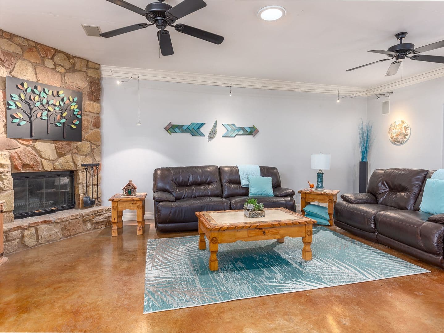 Round Rock House: 1900 Red Rock Dr