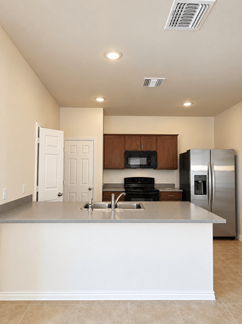 Temple Apartment: 2404 Alterman Drive