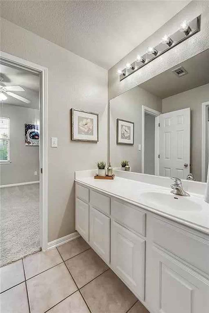 Cedar Park House: 1723 Nelson Ranch Loop