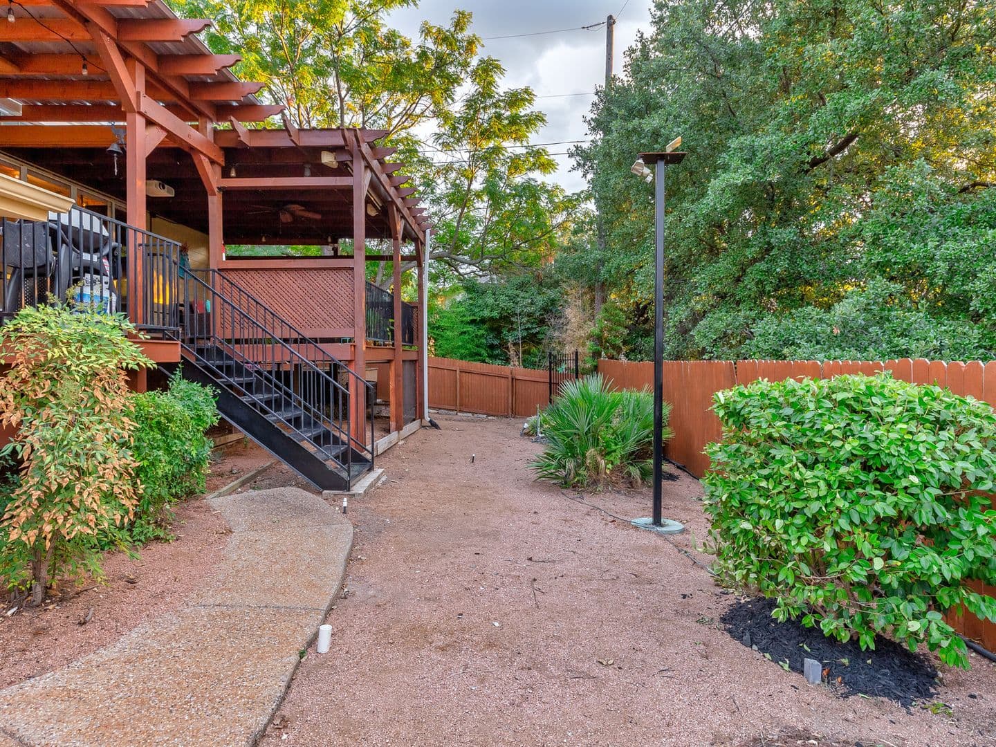 Round Rock House: 1900 Red Rock Dr