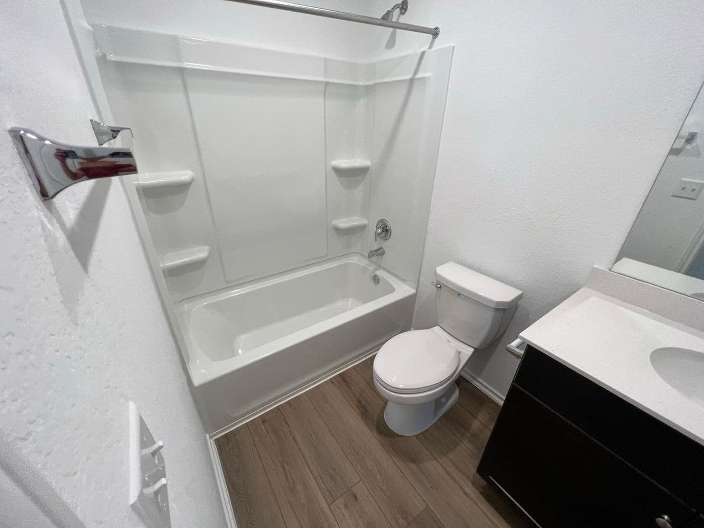 Delvalle House: 12204 Scarlet way