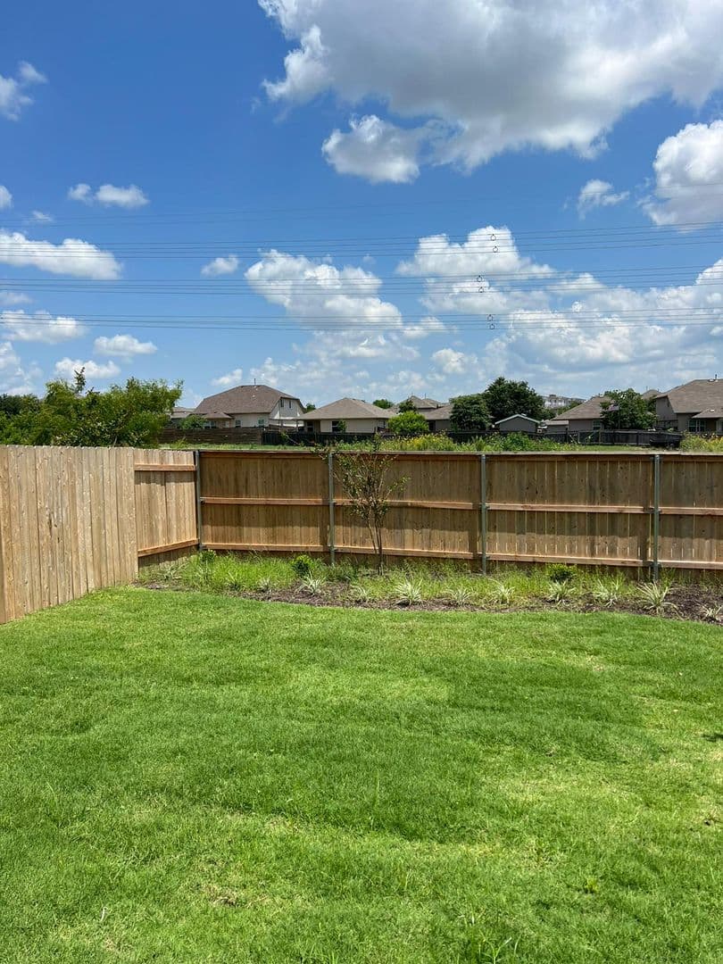 Delvalle House: 12204 Scarlet way
