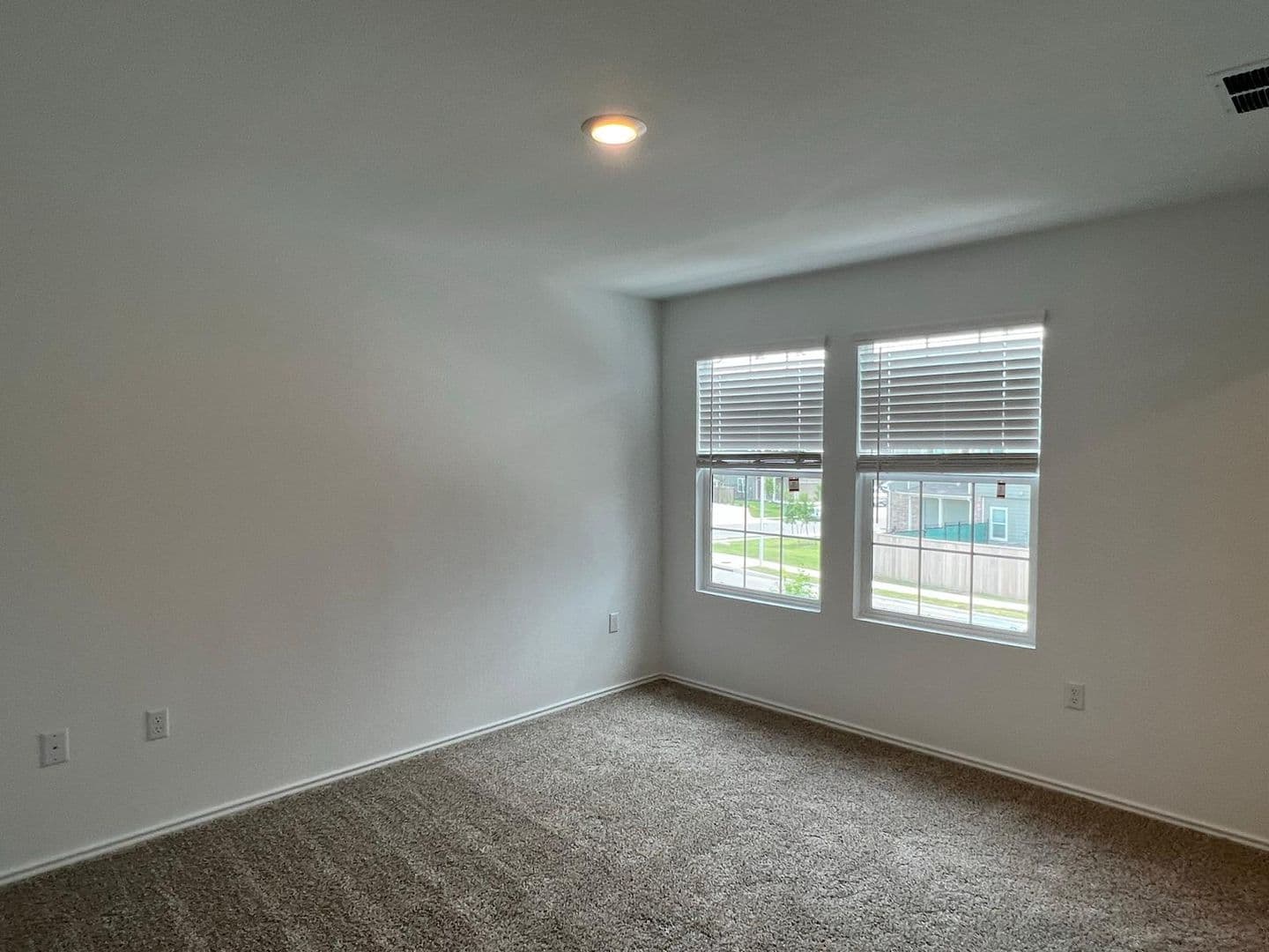 Delvalle House: 12204 Scarlet way