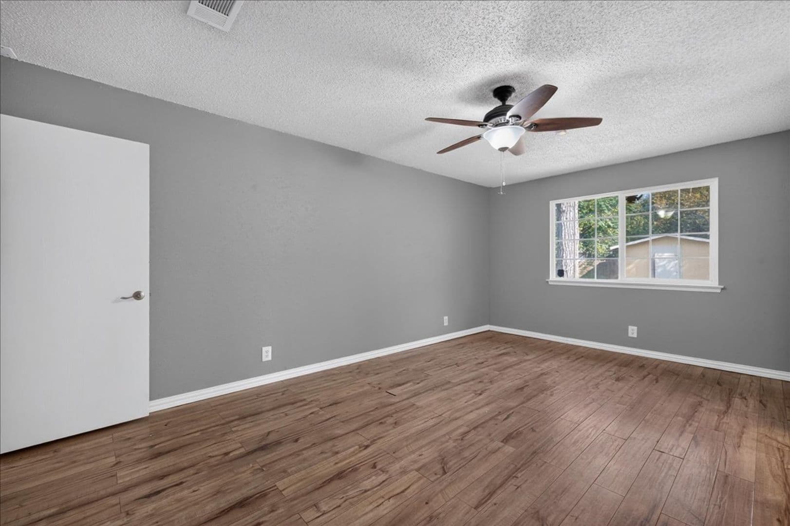 Austin House: 10215 Missel Thrush Drive