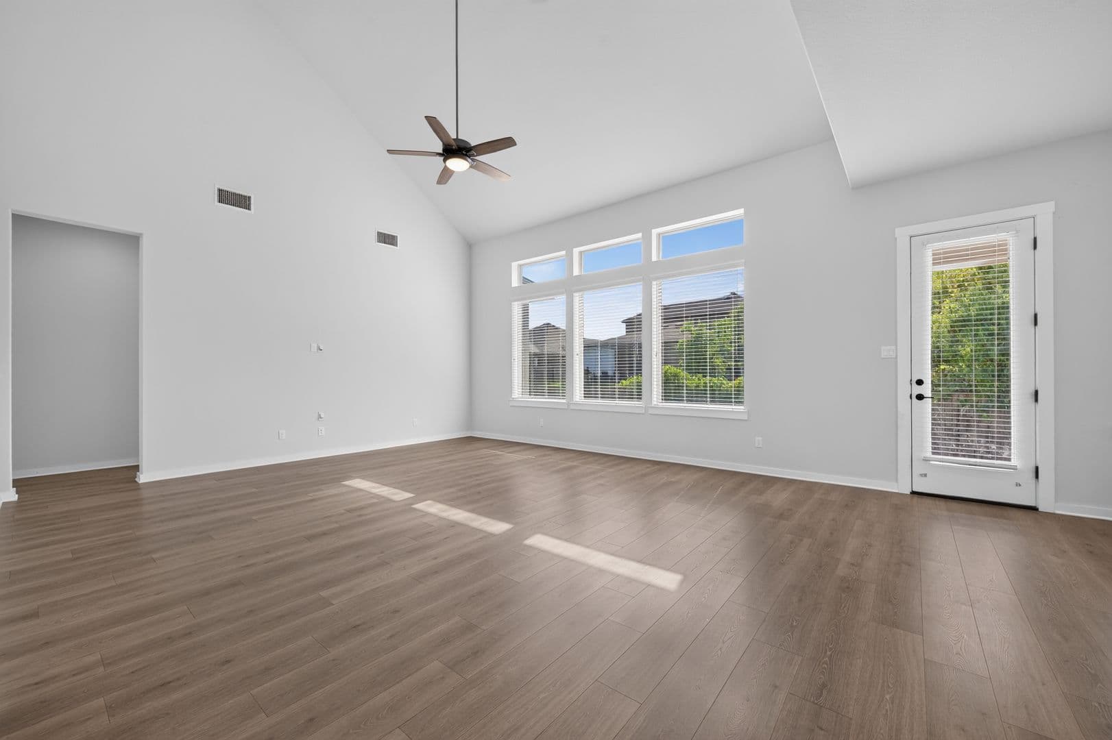 Round Rock House: 1330 Stone Manor Trail