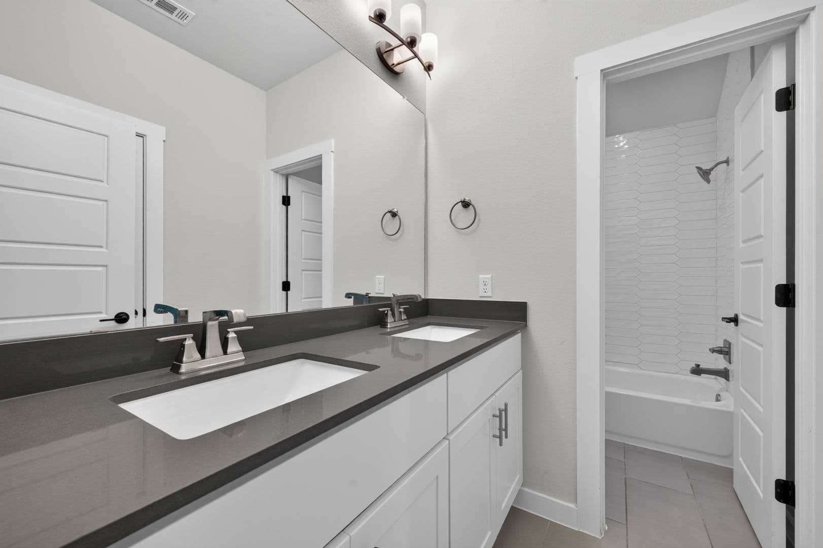 Round Rock House: 1330 Stone Manor Trail