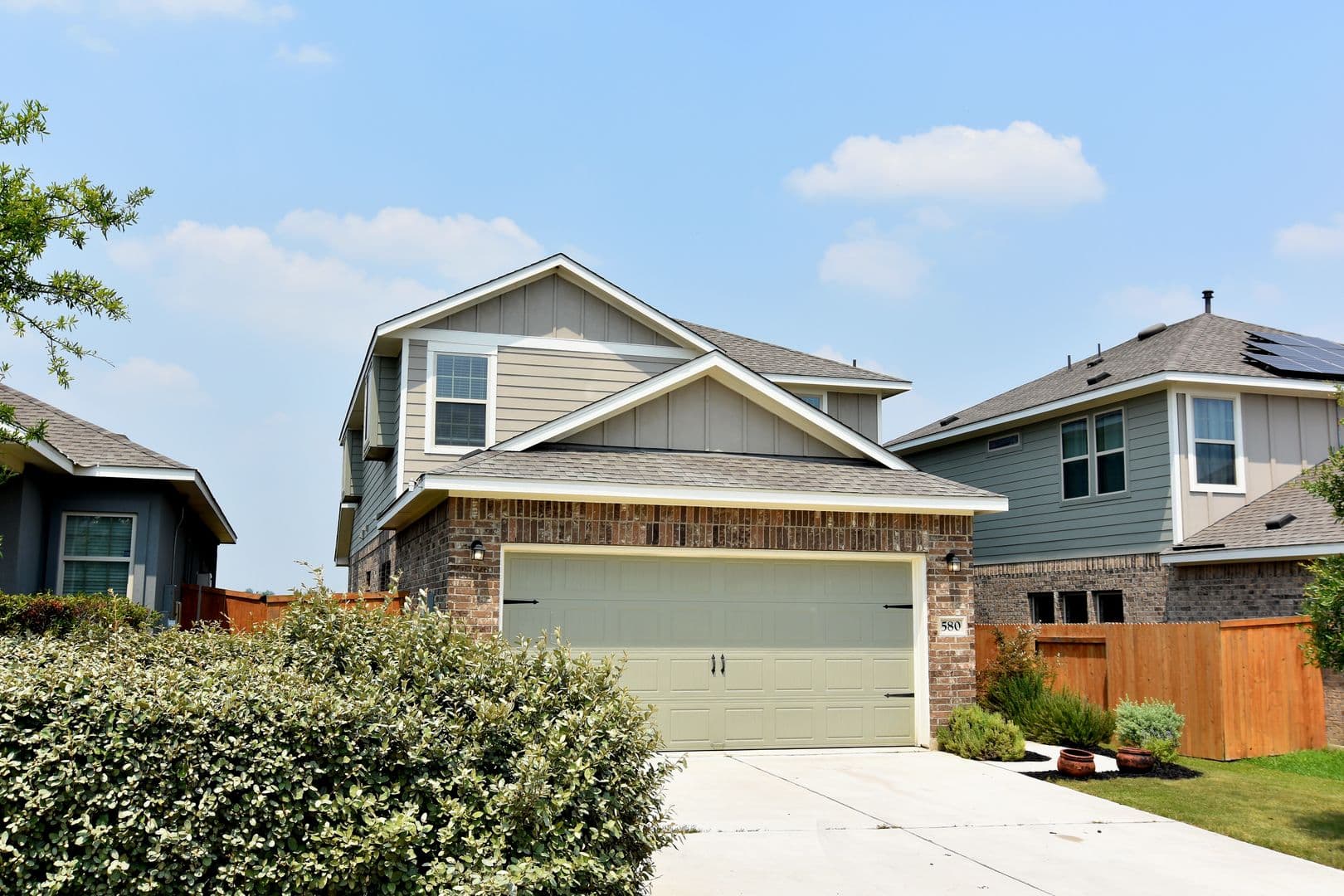 Kyle House: 580 Nautical Loop