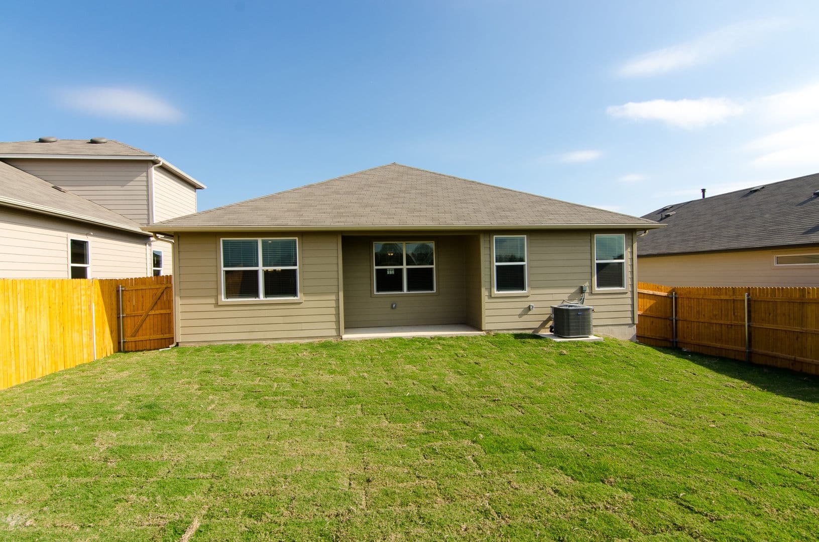 Kyle House: 262 Fall Aster Drive