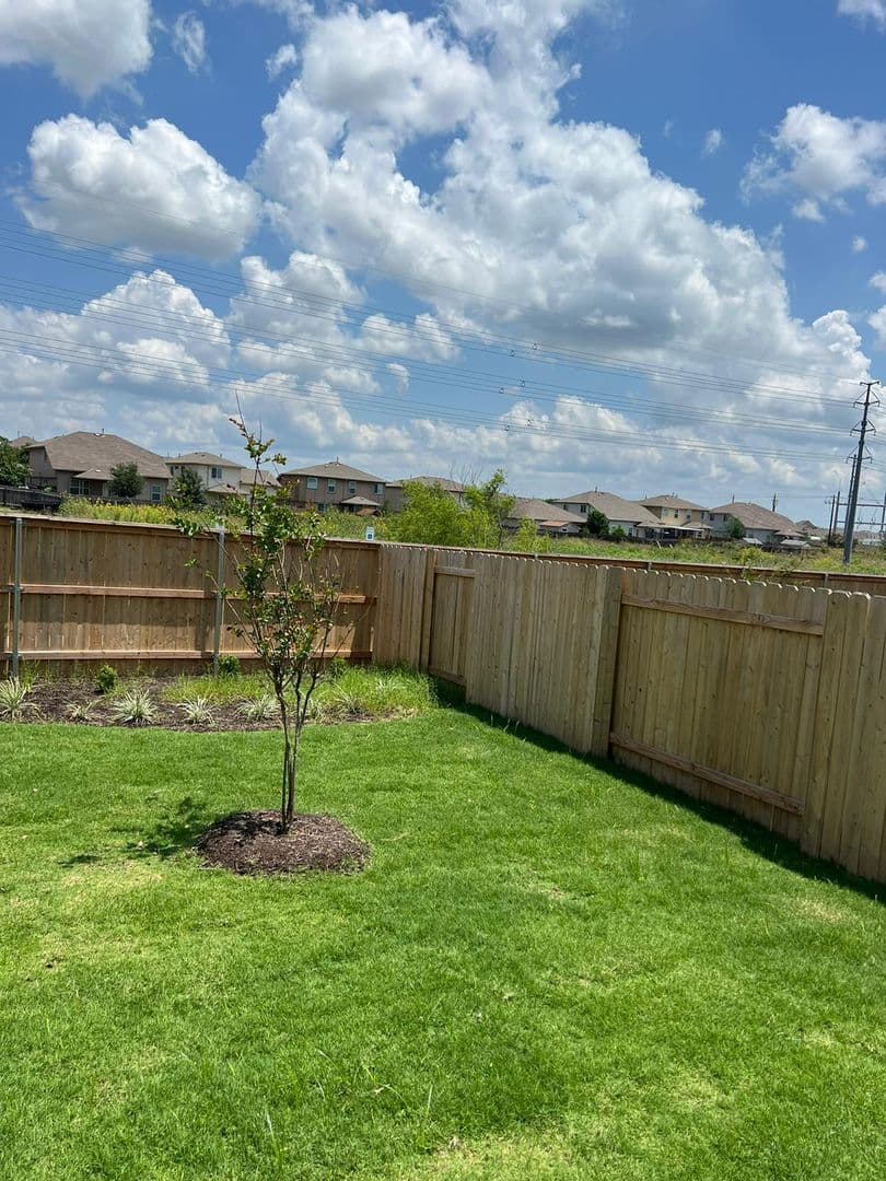 Delvalle House: 12204 Scarlet way