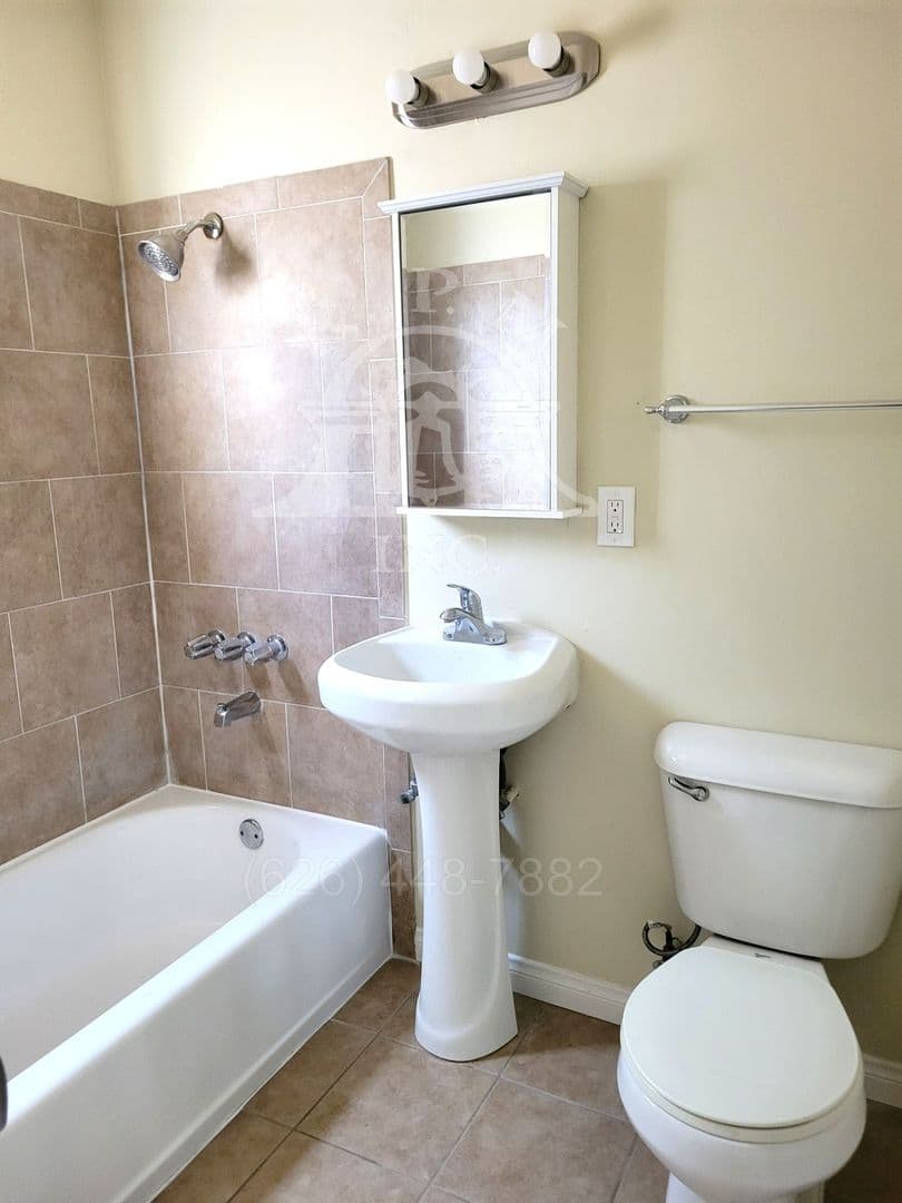 El Monte Apartment: 11509-11517 Bryant Rd