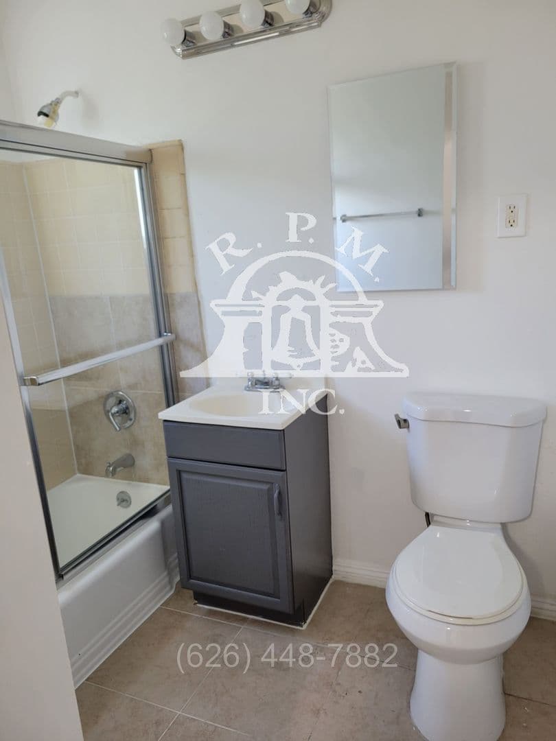 Alhambra Apartment: 816 S 6th St