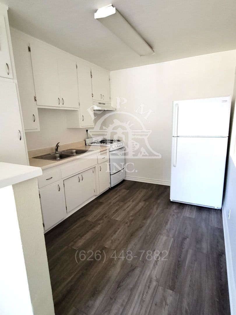 El Monte Apartment: 3850 Penn Mar Ave