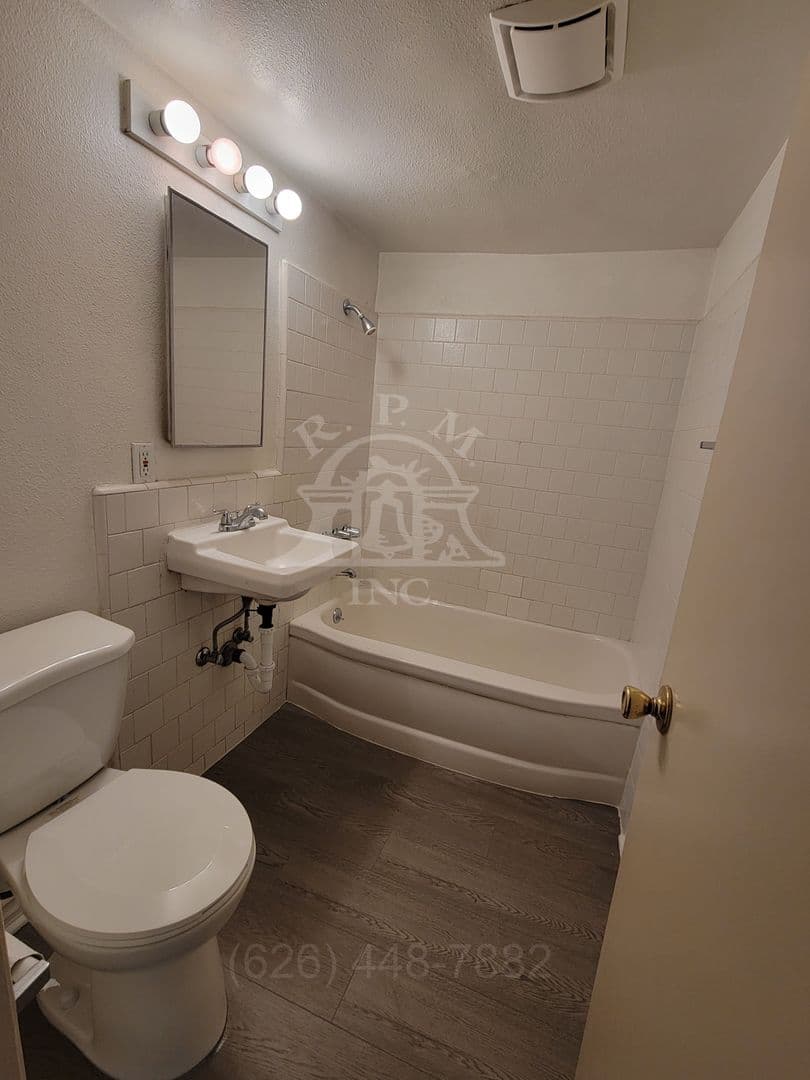 El Monte Apartment: 3850 Penn Mar Ave