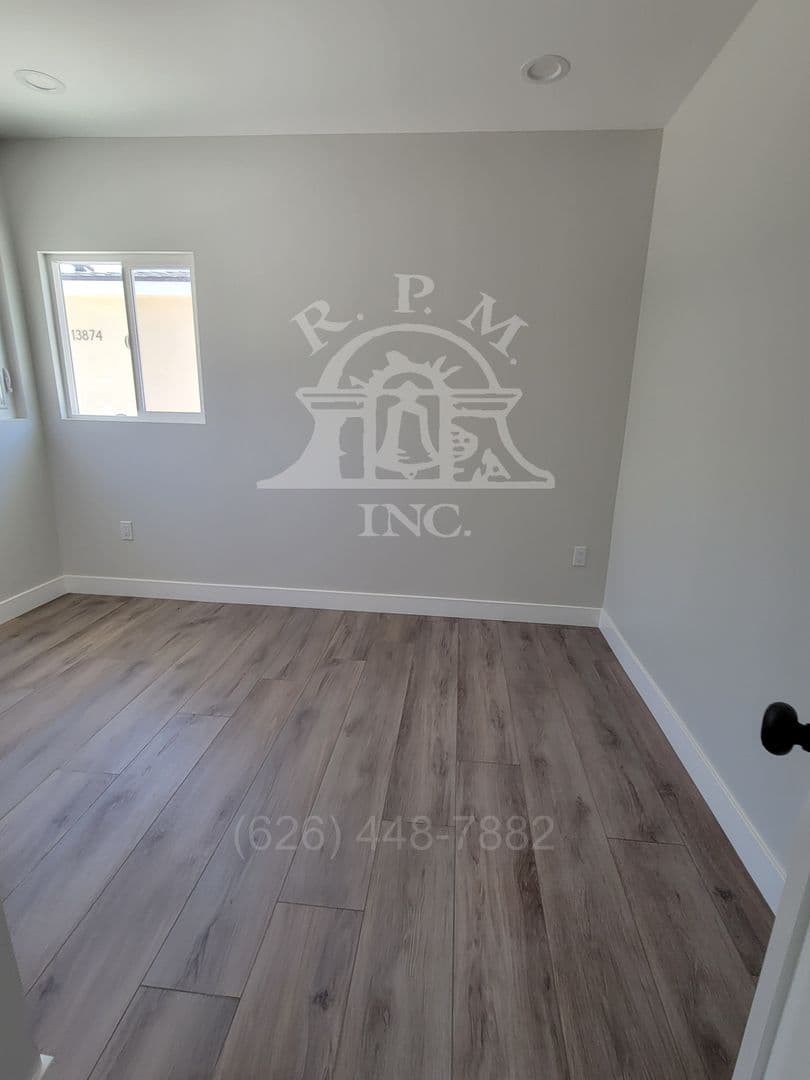 Whittier Apartment: 13872-13874 Saranac Dr