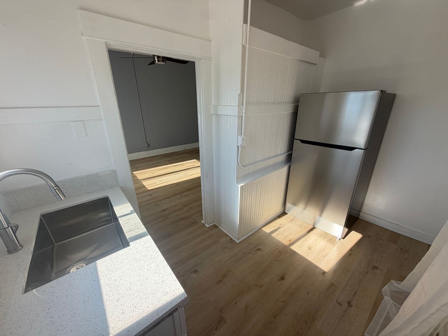 Los Angeles Apartment: 1663 W. 11th Place