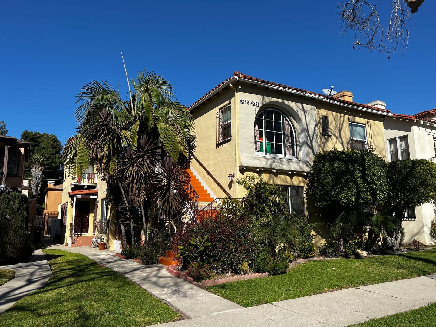 Los Angeles Apartment: 4269 Garthwaite Ave.