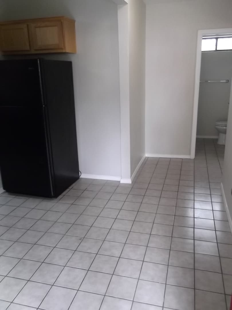 Los Angeles Apartment: 1115-1129 W. 30th Street