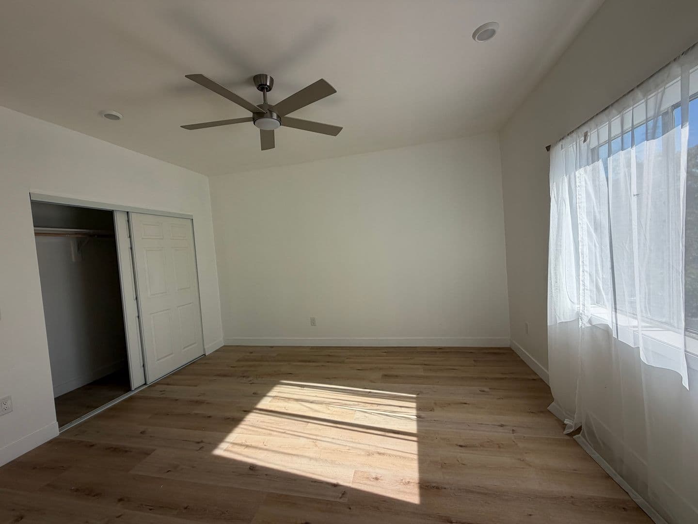 Los Angeles Apartment: 1663 W. 11th Place