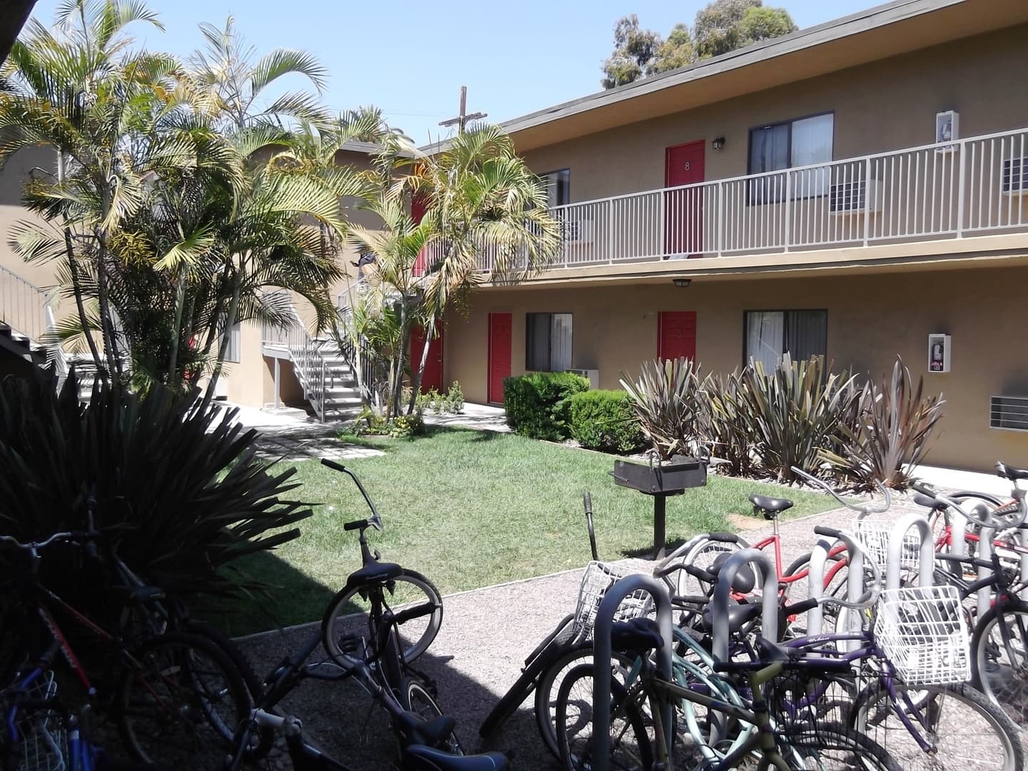 Los Angeles Apartment: 1115-1129 W. 30th Street