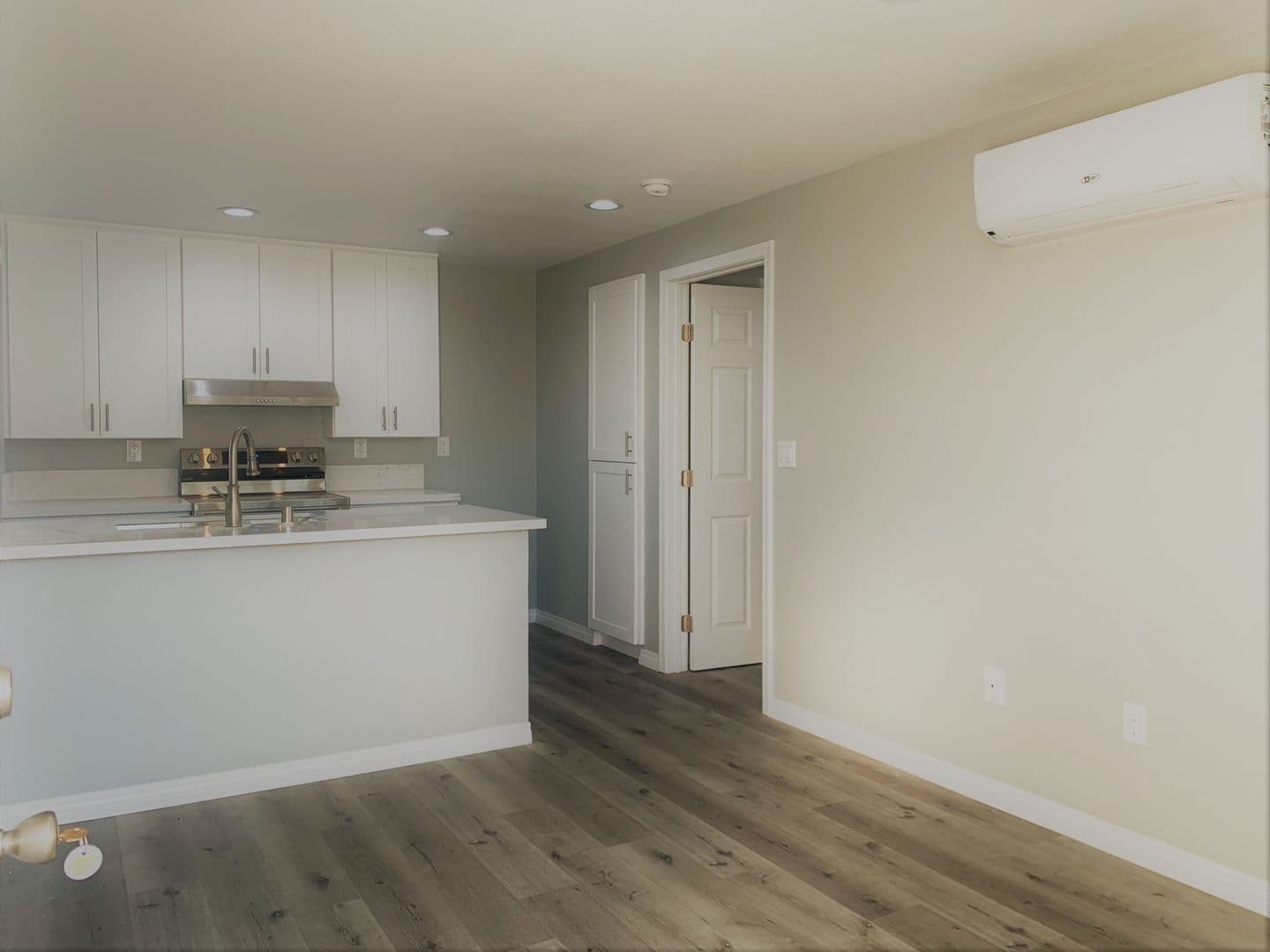 Oceanside Apartment: 1024 S. Cleveland