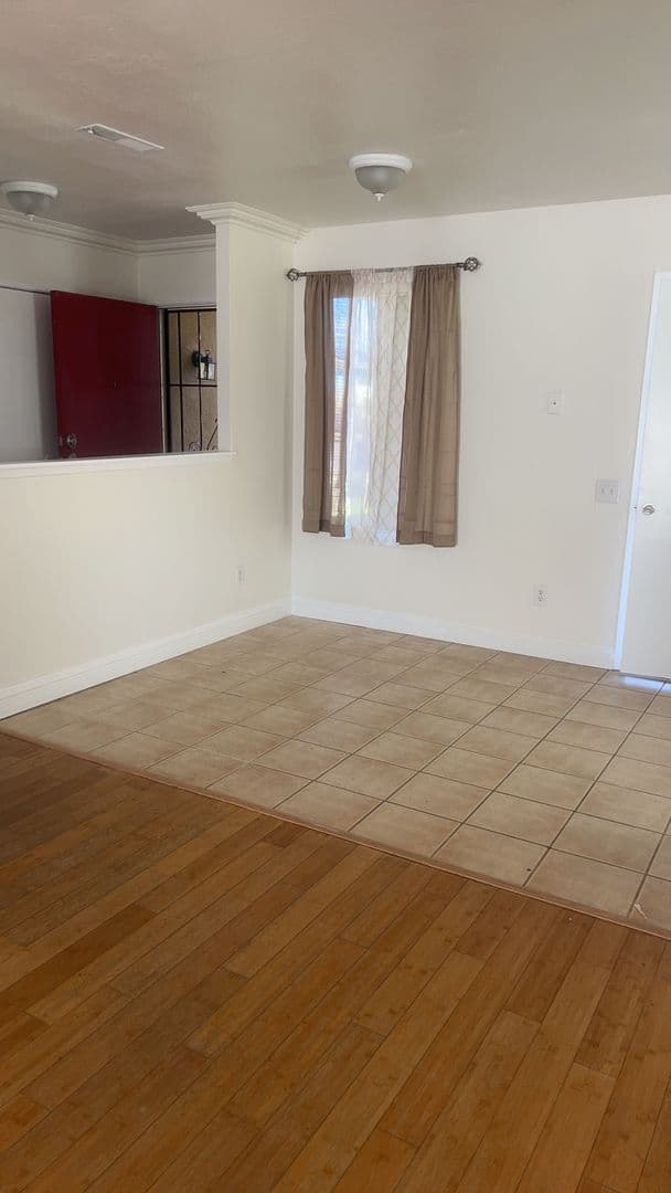 Oceanside House: 605 Flora Dr.
