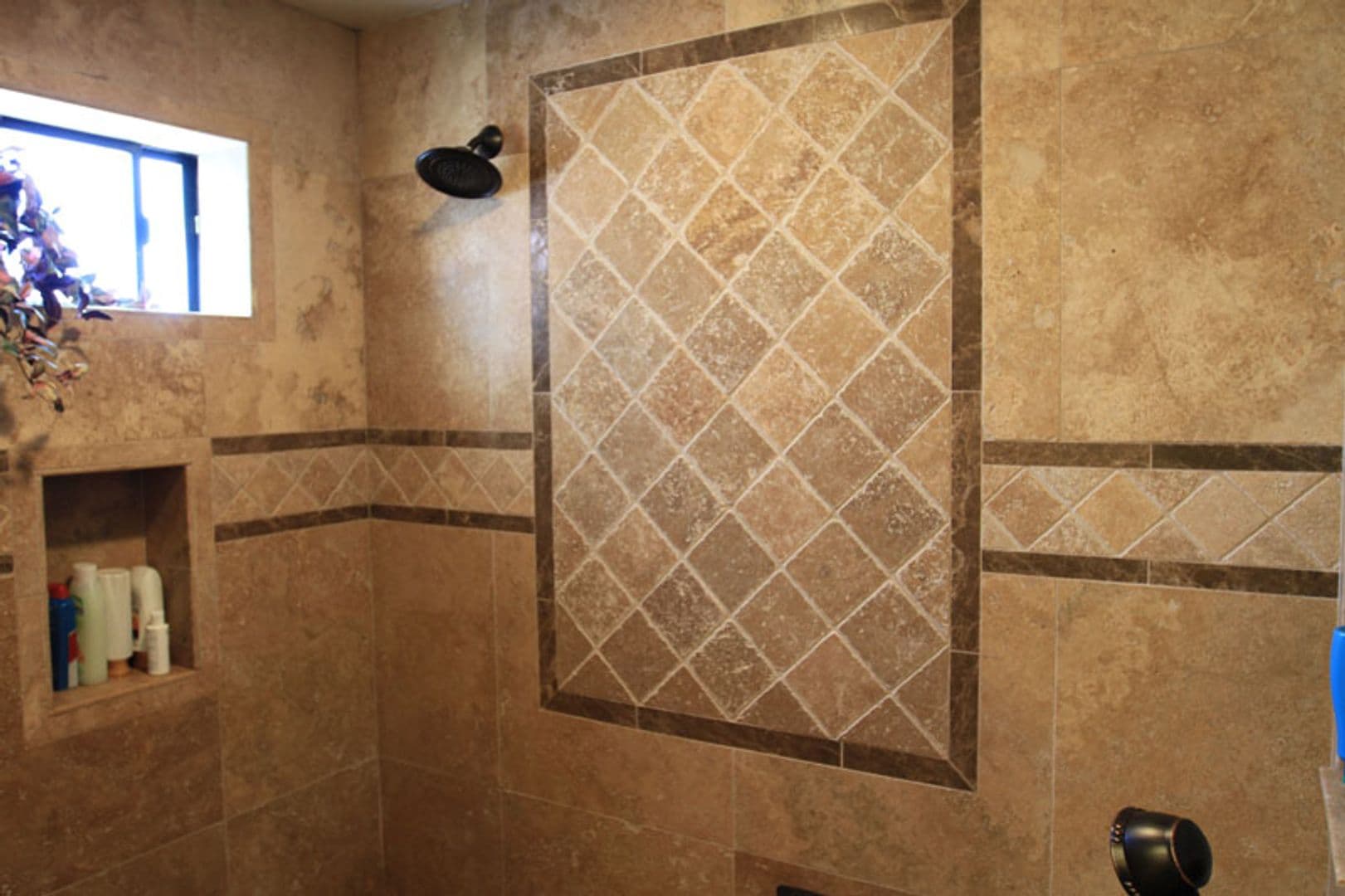 Vista House: 2355 Castlegate Lane