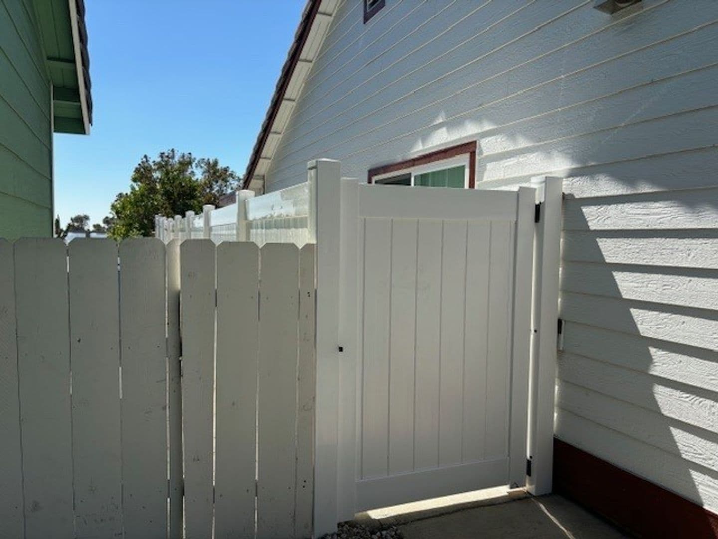 Oceanside House: 369 Via Metates