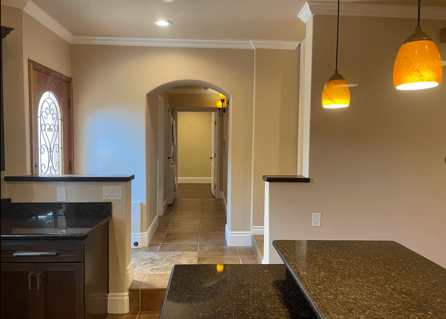 Vista House: 2355 Castlegate Lane