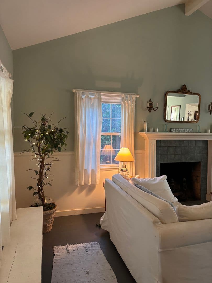 Oceanside House: 421 S Clementine