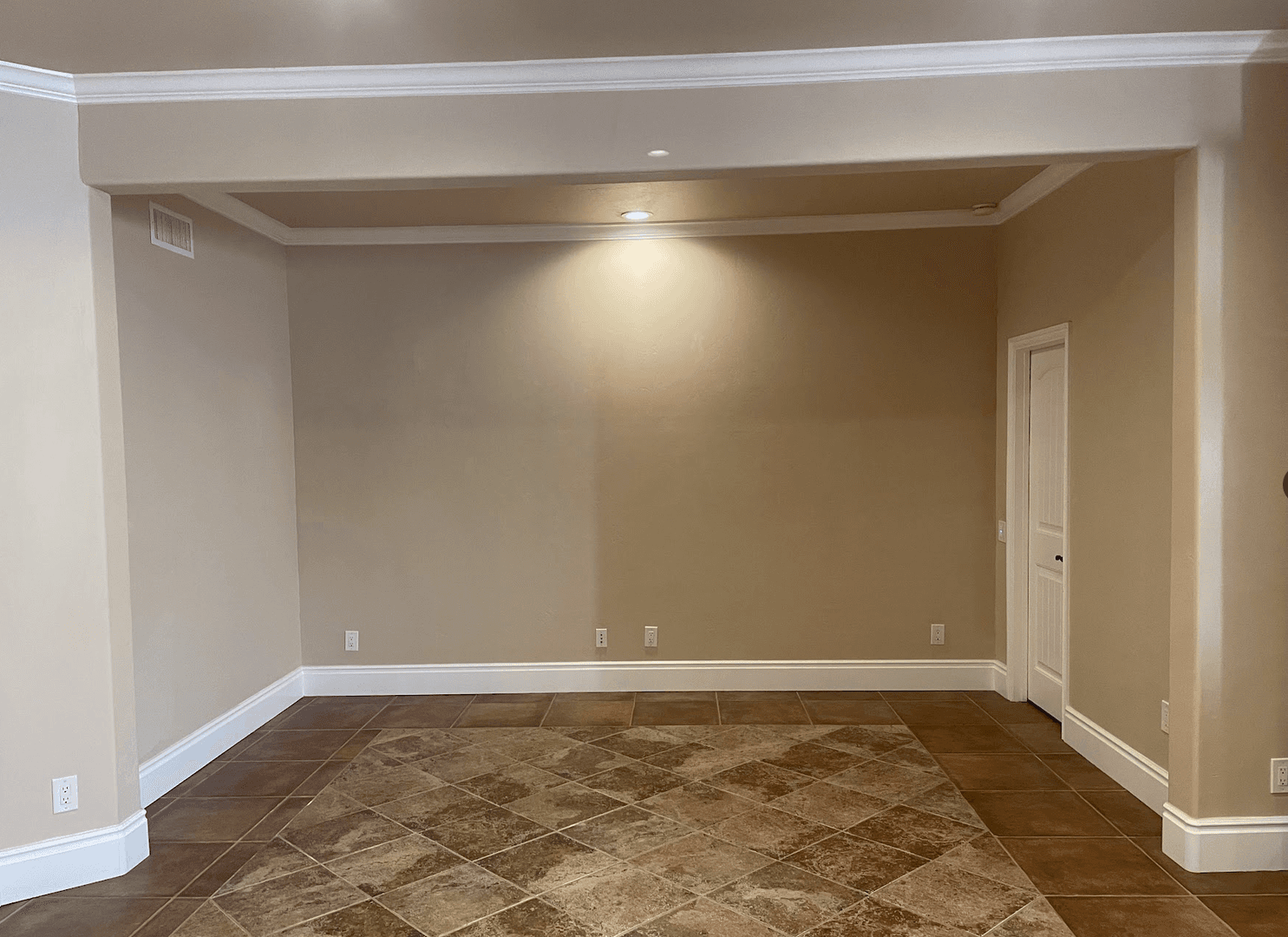 Vista House: 2355 Castlegate Lane